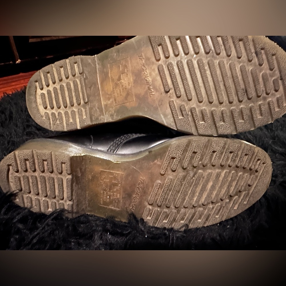 CLASSIC DOC MARTENS - Picture 3 of 5